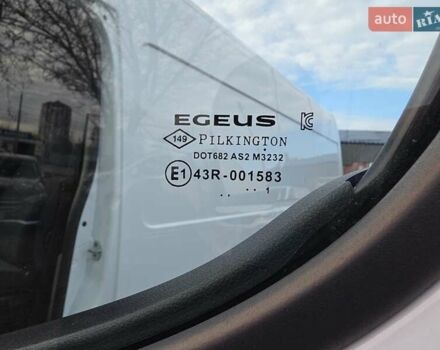 Белый Рено Мастер, объемом двигателя 2.3 л и пробегом 206 тыс. км за 21000 $, фото 17 на Automoto.ua