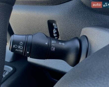 Білий Рено Мастєр, об'ємом двигуна 2.3 л та пробігом 218 тис. км за 19999 $, фото 43 на Automoto.ua