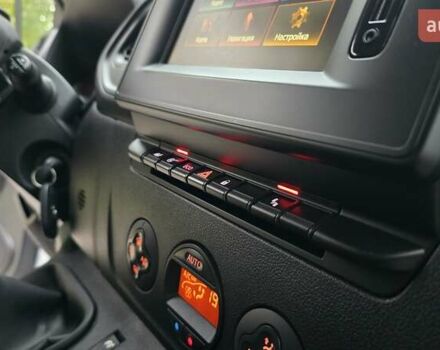 Белый Рено Мастер, объемом двигателя 2.3 л и пробегом 193 тыс. км за 21700 $, фото 35 на Automoto.ua