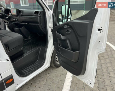 Белый Рено Мастер, объемом двигателя 2.3 л и пробегом 233 тыс. км за 17900 $, фото 112 на Automoto.ua