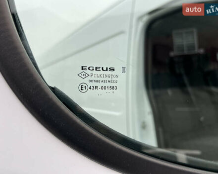 Белый Рено Мастер, объемом двигателя 2.3 л и пробегом 233 тыс. км за 17900 $, фото 124 на Automoto.ua