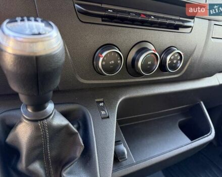 Белый Рено Мастер, объемом двигателя 2.3 л и пробегом 250 тыс. км за 19999 $, фото 24 на Automoto.ua