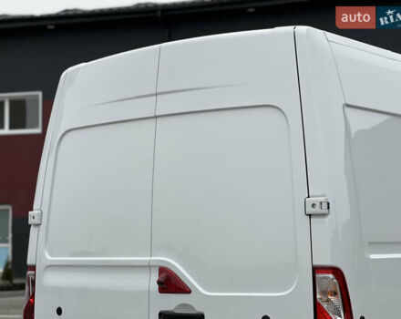Белый Рено Мастер, объемом двигателя 2.3 л и пробегом 233 тыс. км за 17900 $, фото 67 на Automoto.ua