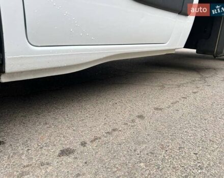 Белый Рено Мастер, объемом двигателя 2.3 л и пробегом 293 тыс. км за 24999 $, фото 27 на Automoto.ua