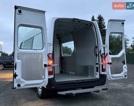 Белый Рено Мастер, объемом двигателя 2.3 л и пробегом 223 тыс. км за 17200 $, фото 17 на Automoto.ua