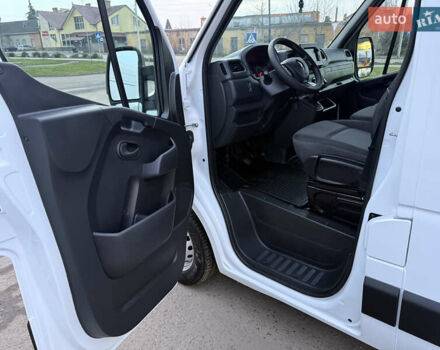 Белый Рено Мастер, объемом двигателя 0 л и пробегом 252 тыс. км за 18800 $, фото 16 на Automoto.ua