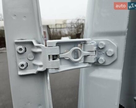 Білий Рено Мастєр, об'ємом двигуна 2.3 л та пробігом 217 тис. км за 18900 $, фото 66 на Automoto.ua