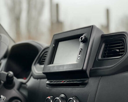 Белый Рено Мастер, объемом двигателя 2.3 л и пробегом 372 тыс. км за 18500 $, фото 15 на Automoto.ua