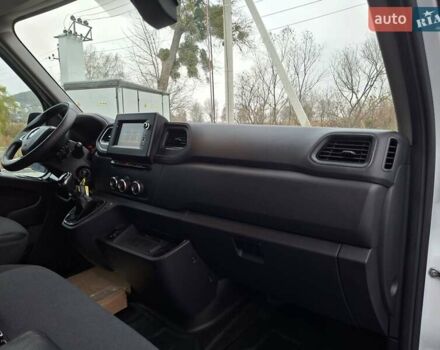 Білий Рено Мастєр, об'ємом двигуна 2.3 л та пробігом 240 тис. км за 18456 $, фото 24 на Automoto.ua