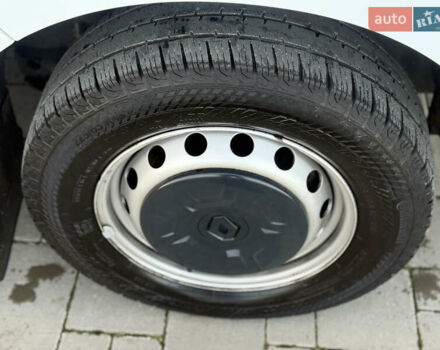 Белый Рено Мастер, объемом двигателя 2.3 л и пробегом 230 тыс. км за 19950 $, фото 8 на Automoto.ua