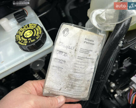 Білий Рено Мастєр, об'ємом двигуна 2.3 л та пробігом 233 тис. км за 17900 $, фото 139 на Automoto.ua