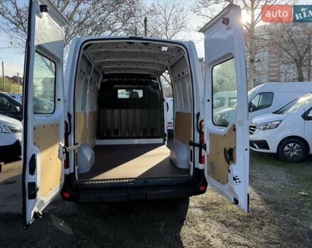 Белый Рено Мастер, объемом двигателя 2.3 л и пробегом 250 тыс. км за 19999 $, фото 33 на Automoto.ua