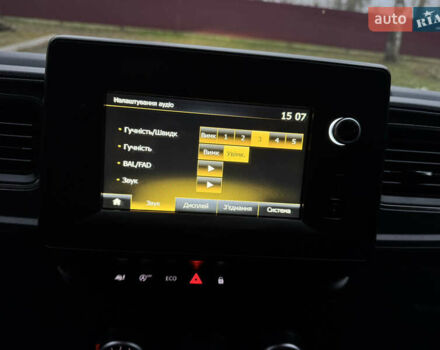 Белый Рено Мастер, объемом двигателя 2.3 л и пробегом 66 тыс. км за 25500 $, фото 46 на Automoto.ua