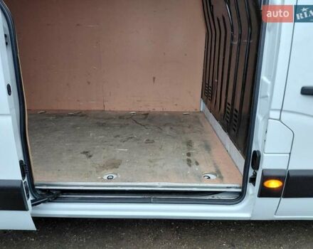 Белый Рено Мастер, объемом двигателя 2.3 л и пробегом 216 тыс. км за 20000 $, фото 20 на Automoto.ua