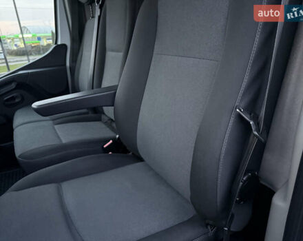 Белый Рено Мастер, объемом двигателя 0 л и пробегом 252 тыс. км за 18800 $, фото 34 на Automoto.ua