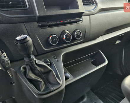 Белый Рено Мастер, объемом двигателя 2.3 л и пробегом 352 тыс. км за 17900 $, фото 12 на Automoto.ua