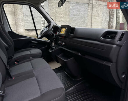 Белый Рено Мастер, объемом двигателя 2.3 л и пробегом 66 тыс. км за 25800 $, фото 51 на Automoto.ua