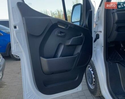 Білий Рено Мастєр, об'ємом двигуна 2.3 л та пробігом 218 тис. км за 19999 $, фото 22 на Automoto.ua