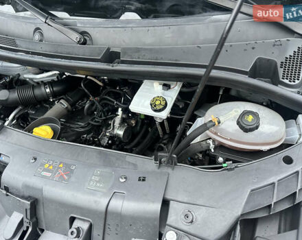 Белый Рено Мастер, объемом двигателя 2.3 л и пробегом 36 тыс. км за 25600 $, фото 18 на Automoto.ua