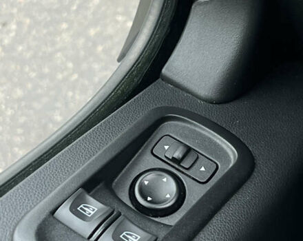 Белый Рено Мастер, объемом двигателя 2.3 л и пробегом 372 тыс. км за 18500 $, фото 7 на Automoto.ua