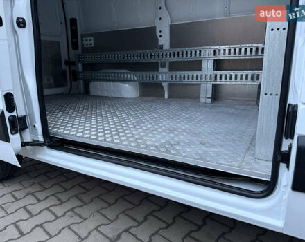 Белый Рено Мастер, объемом двигателя 0 л и пробегом 252 тыс. км за 18800 $, фото 72 на Automoto.ua