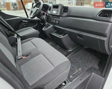 Білий Рено Мастєр, об'ємом двигуна 2.3 л та пробігом 217 тис. км за 18900 $, фото 48 на Automoto.ua