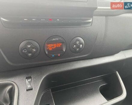 Белый Рено Мастер, объемом двигателя 2.3 л и пробегом 263 тыс. км за 20998 $, фото 13 на Automoto.ua