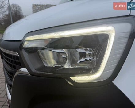 Білий Рено Мастєр, об'ємом двигуна 2.3 л та пробігом 239 тис. км за 22799 $, фото 40 на Automoto.ua