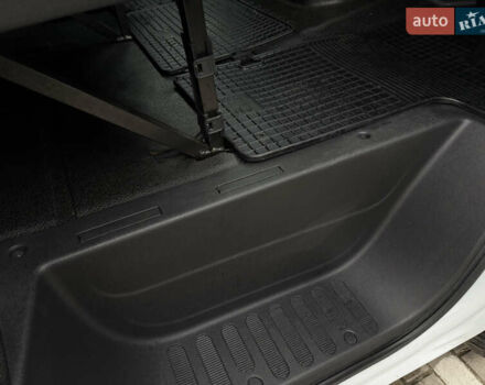 Білий Рено Мастєр, об'ємом двигуна 0 л та пробігом 243 тис. км за 21500 $, фото 31 на Automoto.ua