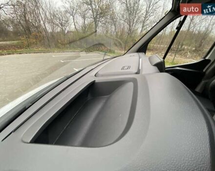 Белый Рено Мастер, объемом двигателя 0 л и пробегом 267 тыс. км за 19999 $, фото 27 на Automoto.ua