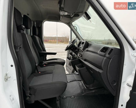 Белый Рено Мастер, объемом двигателя 0 л и пробегом 199 тыс. км за 26500 $, фото 48 на Automoto.ua