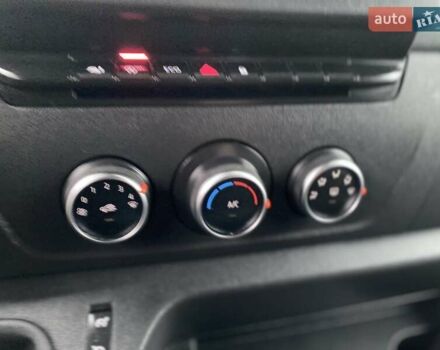 Білий Рено Мастєр, об'ємом двигуна 2.3 л та пробігом 255 тис. км за 18350 $, фото 46 на Automoto.ua