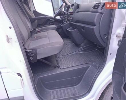 Білий Рено Мастєр, об'ємом двигуна 2.3 л та пробігом 204 тис. км за 25677 $, фото 23 на Automoto.ua