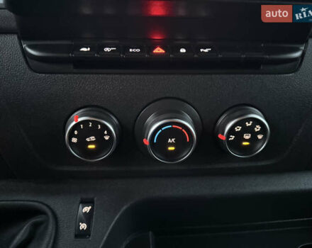 Рено Мастер 2022 в Киеве на Automoto.ua Белый Рено Мастер, объемом двигателя 2.3 л и пробегом 232 тыс. км за 21499 $, фото 63 на Automoto.ua