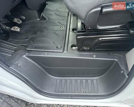 Білий Рено Мастєр, об'ємом двигуна 2.3 л та пробігом 198 тис. км за 19999 $, фото 44 на Automoto.ua