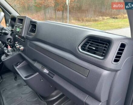 Белый Рено Мастер, объемом двигателя 2.3 л и пробегом 287 тыс. км за 25500 $, фото 96 на Automoto.ua