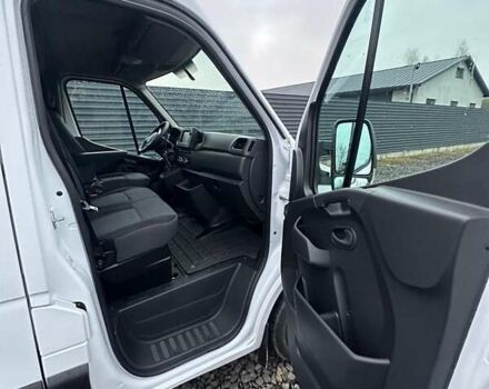 Белый Рено Мастер, объемом двигателя 2.3 л и пробегом 191 тыс. км за 19599 $, фото 10 на Automoto.ua