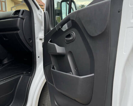 Білий Рено Мастєр, об'ємом двигуна 2.3 л та пробігом 95 тис. км за 27000 $, фото 30 на Automoto.ua