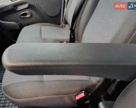 Білий Рено Мастєр, об'ємом двигуна 2.3 л та пробігом 204 тис. км за 25677 $, фото 34 на Automoto.ua