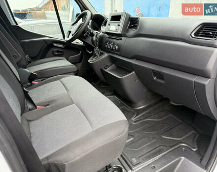 Белый Рено Мастер, объемом двигателя 2.3 л и пробегом 119 тыс. км за 23800 $, фото 22 на Automoto.ua