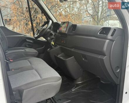 Белый Рено Мастер, объемом двигателя 2.3 л и пробегом 185 тыс. км за 23850 $, фото 38 на Automoto.ua