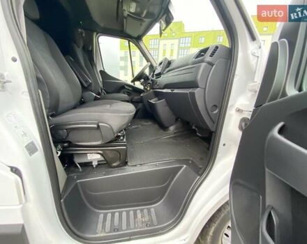 Белый Рено Мастер, объемом двигателя 0 л и пробегом 267 тыс. км за 19999 $, фото 25 на Automoto.ua