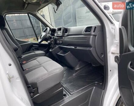 Білий Рено Мастєр, об'ємом двигуна 2.3 л та пробігом 255 тис. км за 18350 $, фото 32 на Automoto.ua