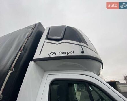 Белый Рено Мастер, объемом двигателя 2.3 л и пробегом 263 тыс. км за 20998 $, фото 2 на Automoto.ua