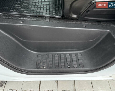 Белый Рено Мастер, объемом двигателя 0 л и пробегом 199 тыс. км за 26500 $, фото 39 на Automoto.ua