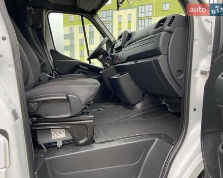 Белый Рено Мастер, объемом двигателя 0 л и пробегом 267 тыс. км за 19999 $, фото 19 на Automoto.ua