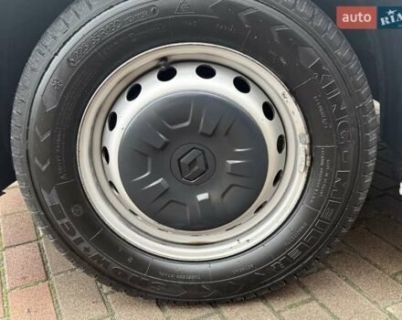 Белый Рено Мастер, объемом двигателя 2.3 л и пробегом 185 тыс. км за 23850 $, фото 13 на Automoto.ua