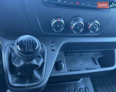 Белый Рено Мастер, объемом двигателя 2.3 л и пробегом 151 тыс. км за 21450 $, фото 22 на Automoto.ua