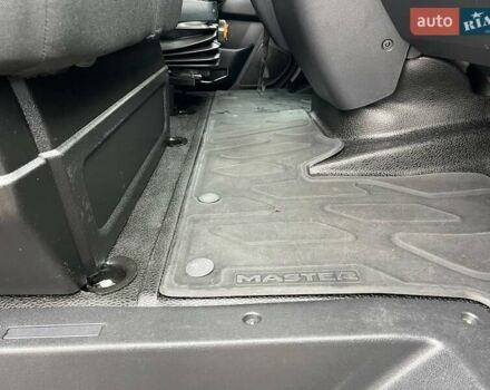 Белый Рено Мастер, объемом двигателя 2.3 л и пробегом 287 тыс. км за 25500 $, фото 92 на Automoto.ua