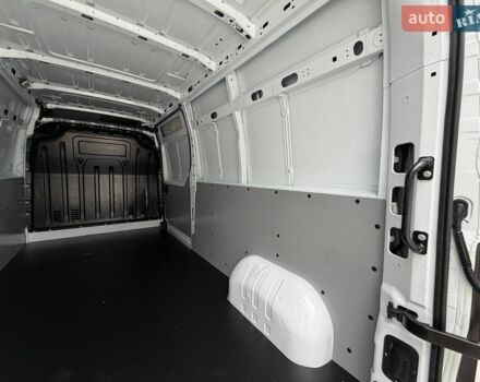 Белый Рено Мастер, объемом двигателя 2.3 л и пробегом 117 тыс. км за 21700 $, фото 26 на Automoto.ua